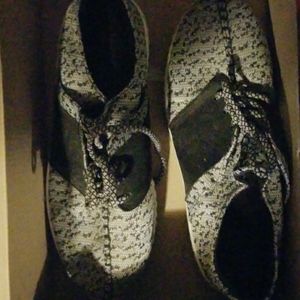 Shoes 1hour only SALE $16